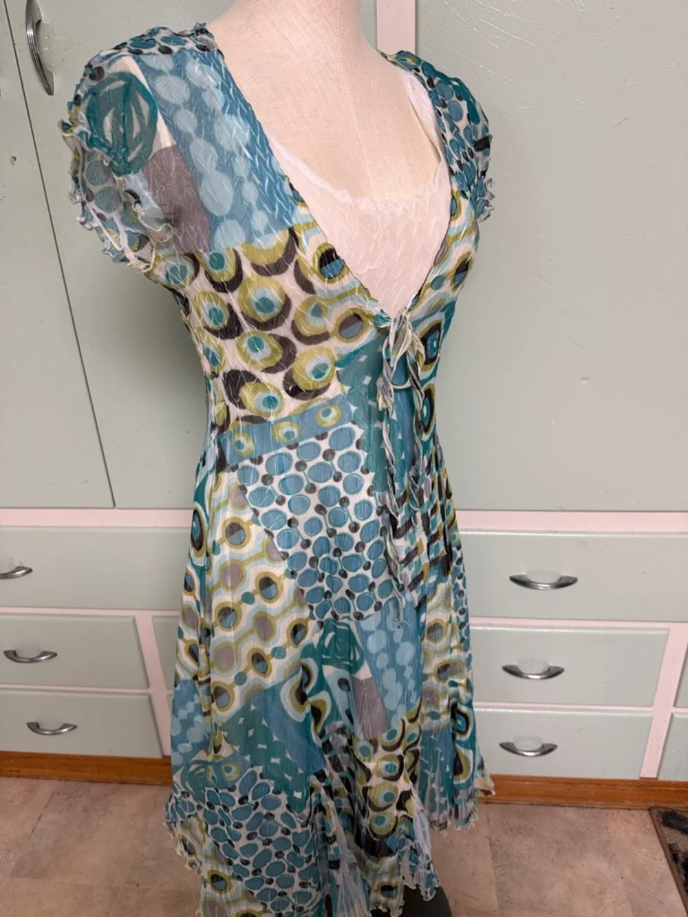 Gorgeous KOMAROV FLORAL CRINKLE MIDI FIT - Flared DRESS Women’s size Medium - Picture 7 of 12